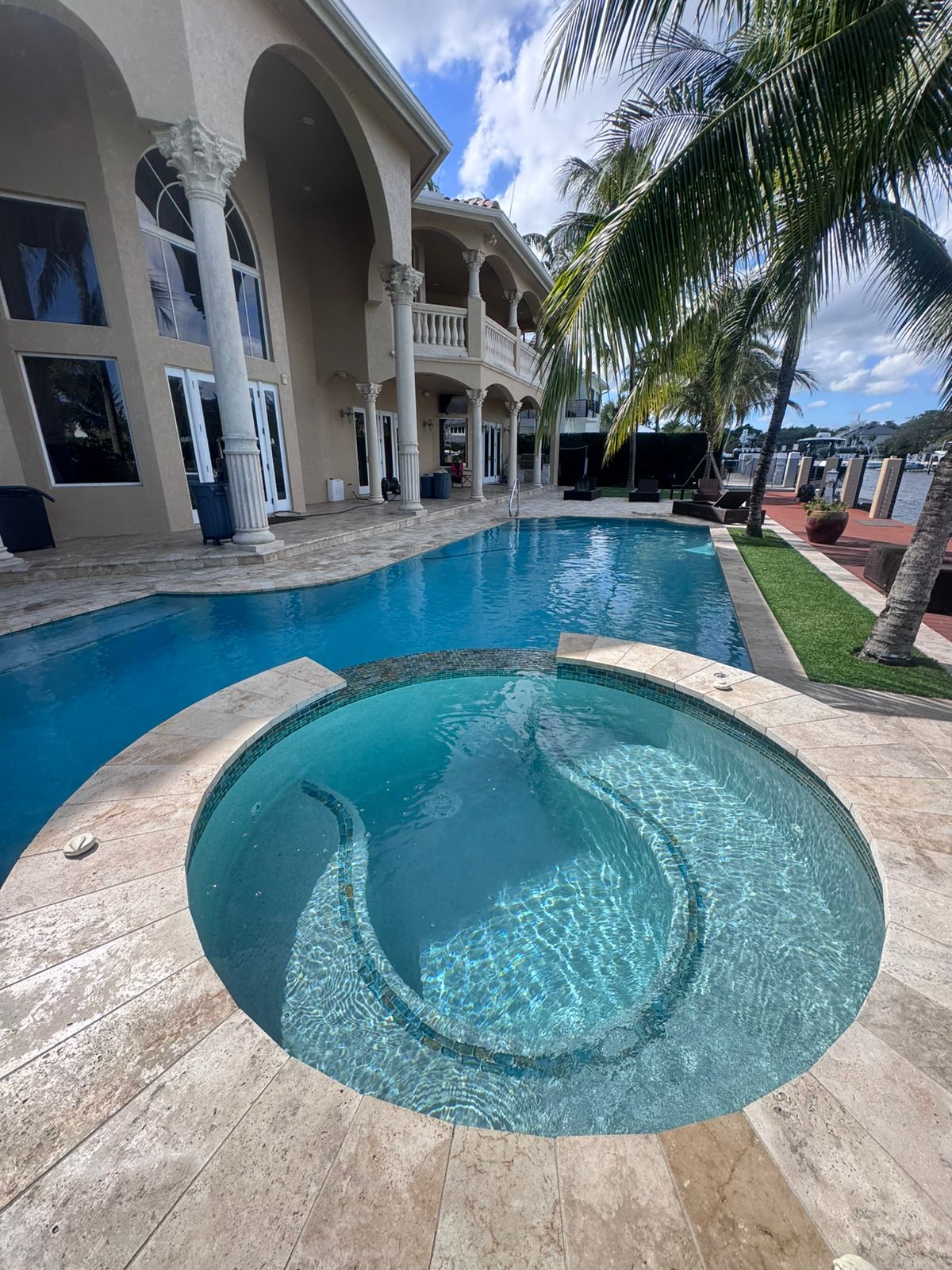 WhatsApp Image 2025-12-05 at 13.24.49 (1)